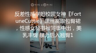 露脸刮毛大奶少妇喜欢边操边吸自己手指 表情丰富 口爆吃精